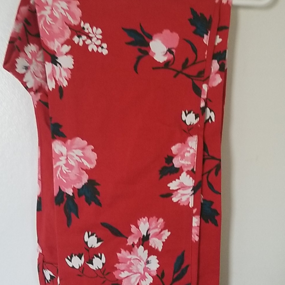 Women's Floral Printed Pixie Pants - image 1